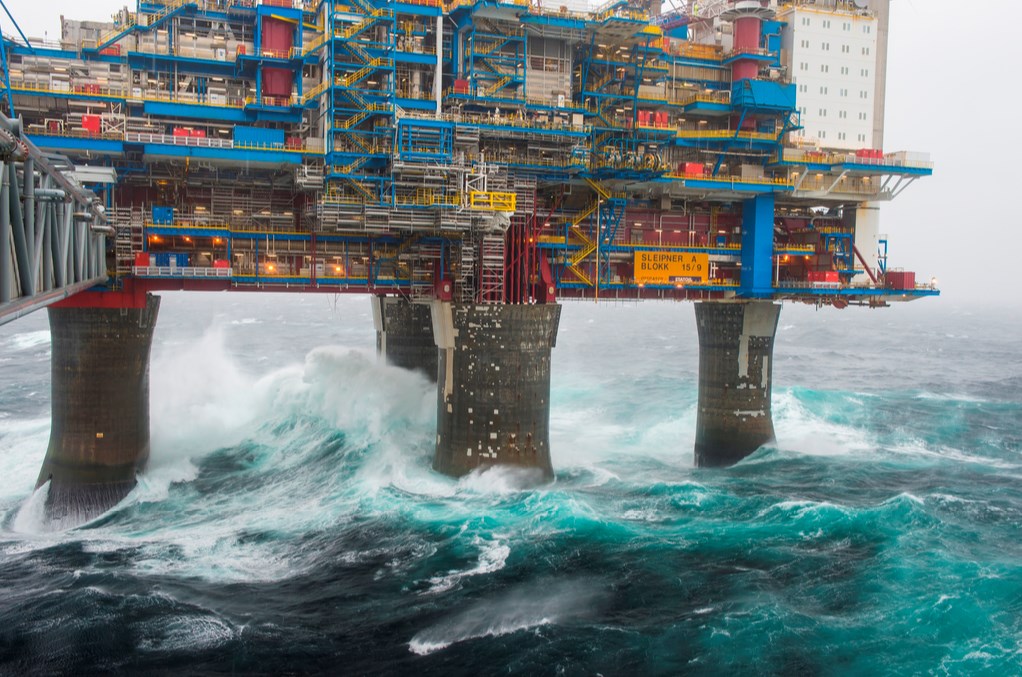غرق شدن سکوی نفتی نروژی